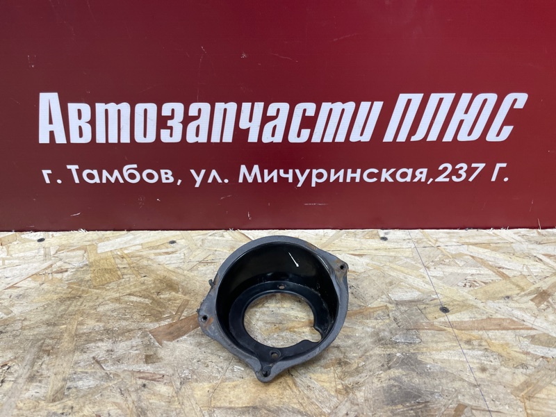 Горловина лючка бензобака - фото 1