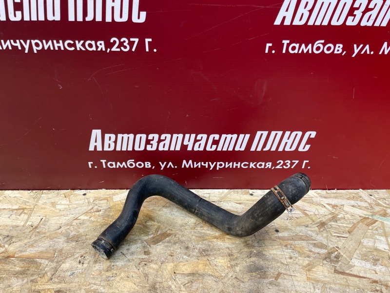 Верхний патрубок радиатора - фото 1