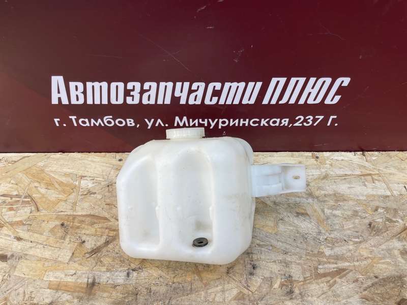 Бачок омывателя - фото 1