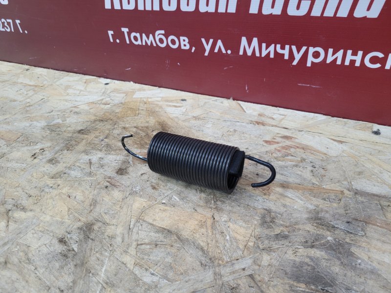 Пружина крышки багажника - фото 3