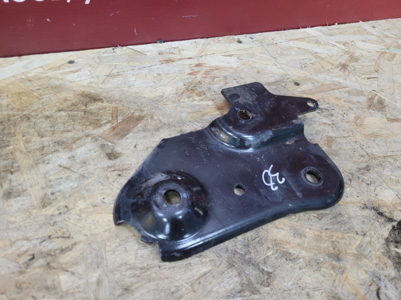 Кронштейн подрамника - фото 2