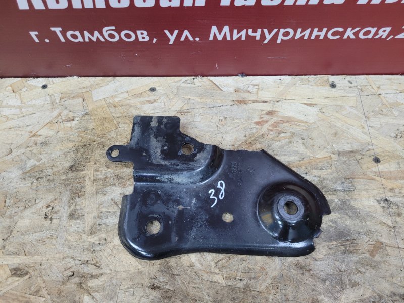 Кронштейн подрамника - фото 1