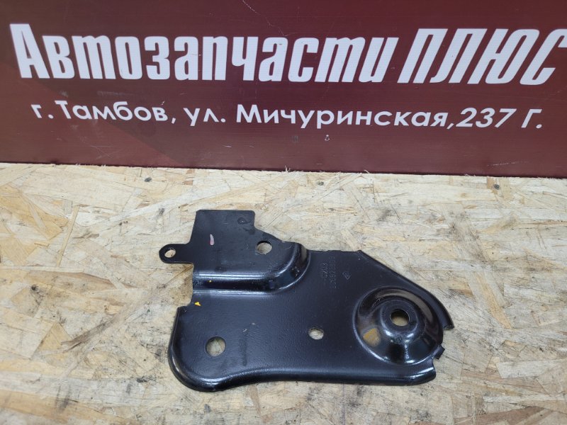 Кронштейн подрамника - фото 1