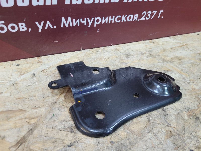 Кронштейн подрамника - фото 2