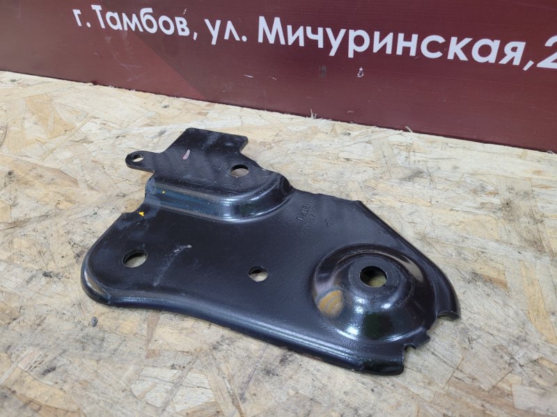 Кронштейн подрамника - фото 3