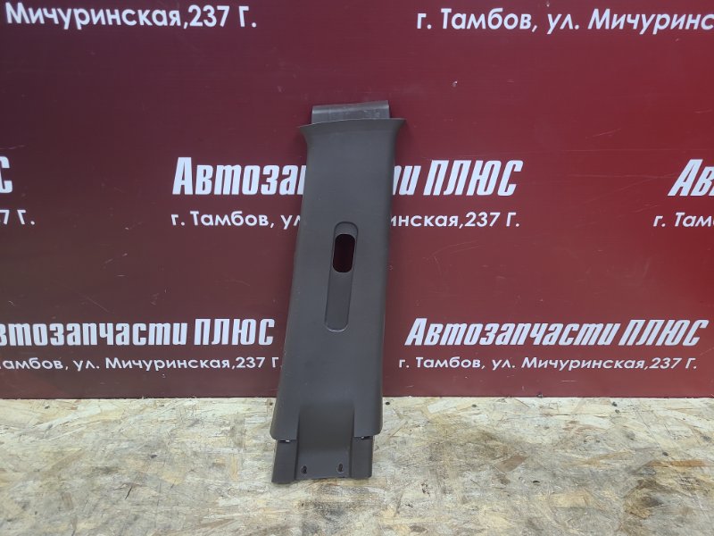Обшивка средней стойки - фото 1