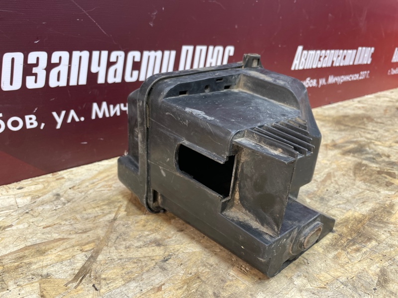 Корпус блока предохранителей - фото 4