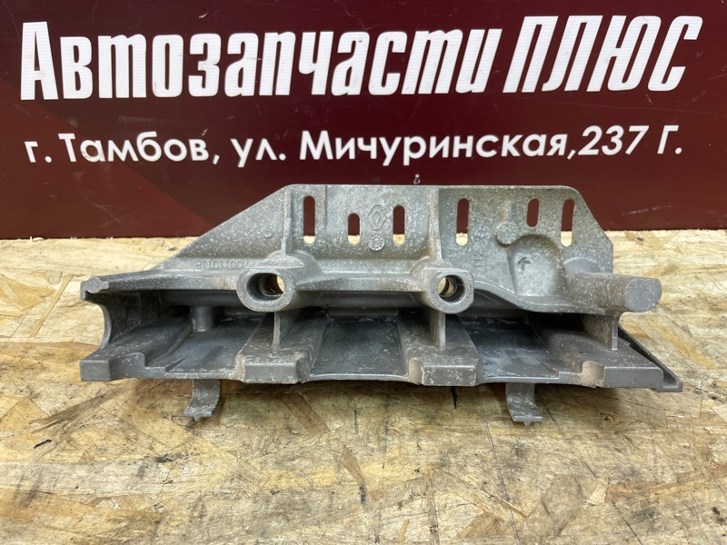 Кронштейн впускного коллектора - фото 6