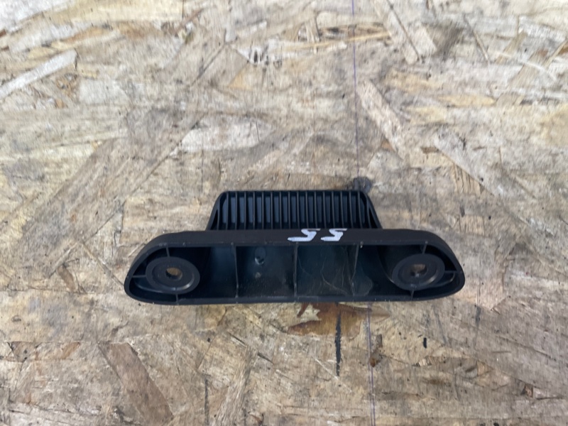 Ручка открывания багажника - фото 4