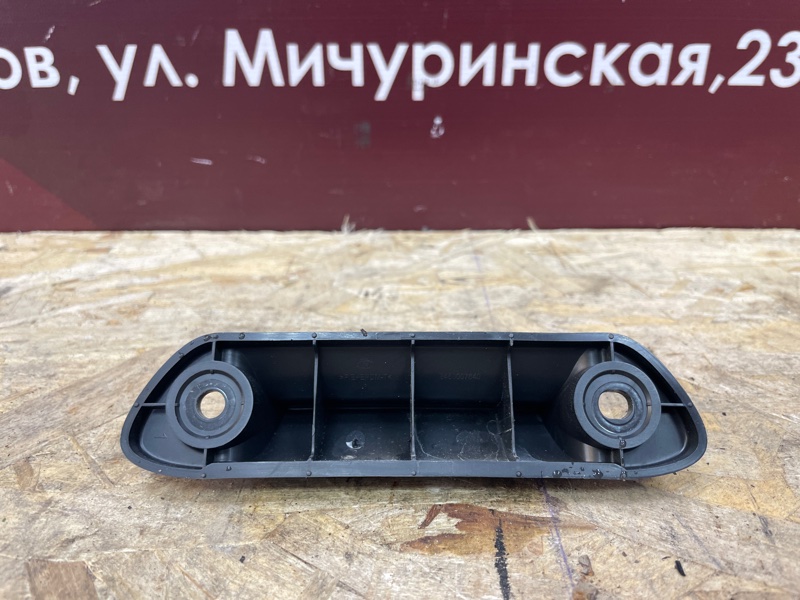 Ручка открывания багажника - фото 5