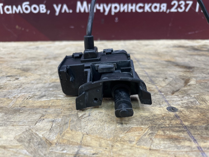 Замок лючка бензобака - фото 6