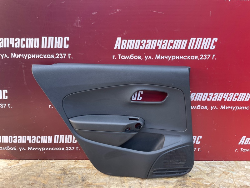 Обшивка боковой двери - фото 1