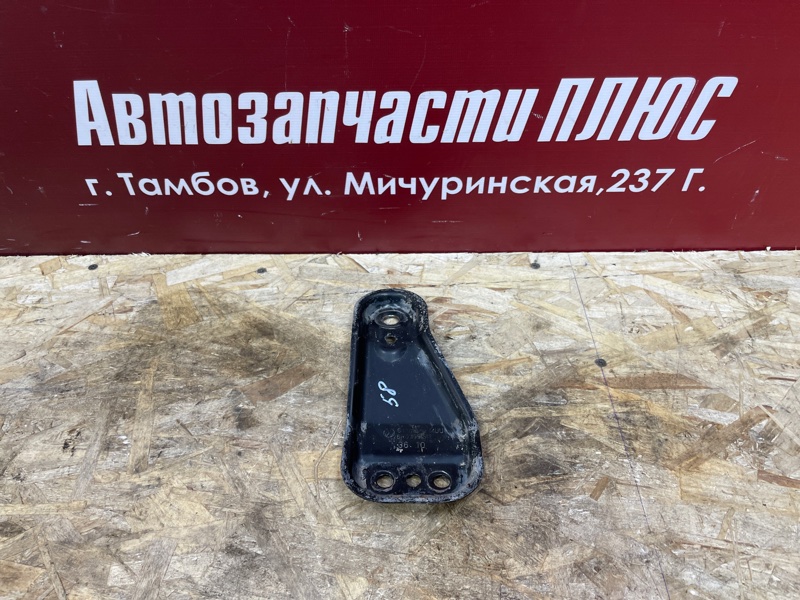 Кронштейн подрамника - фото 1