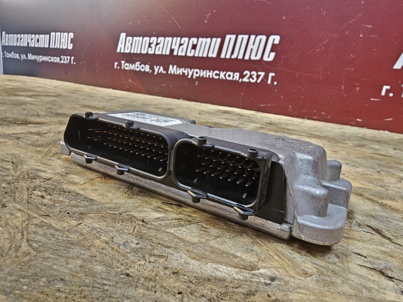 Блок управления двигателем - фото 3