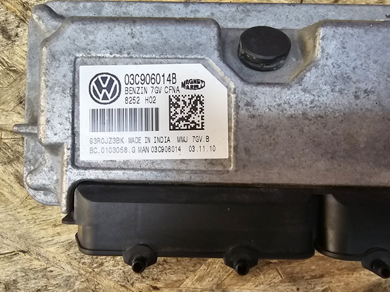 Блок управления двигателем - фото 4