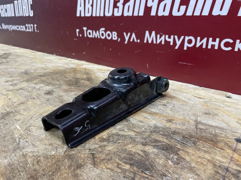 Кронштейн опоры двигателя - фото 3