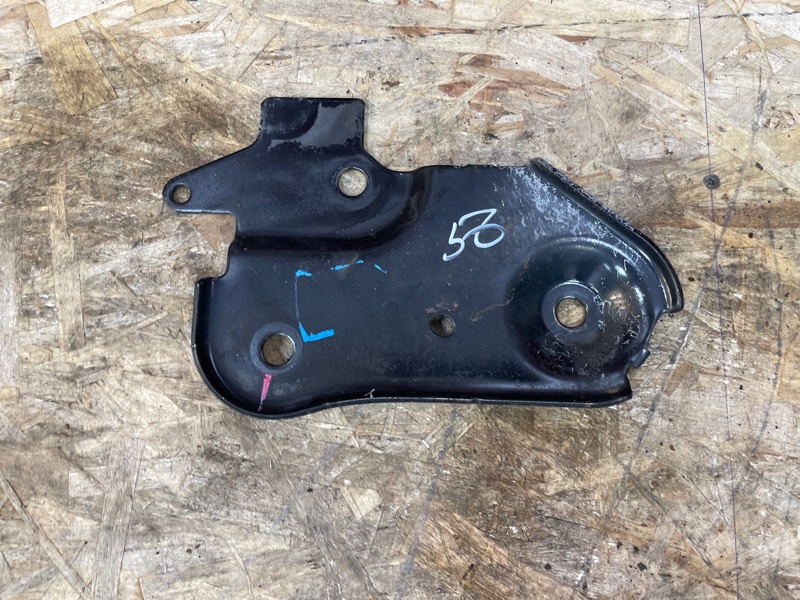 Кронштейн подрамника - фото 2