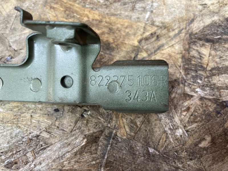 Направляющая стекла     двери - фото 7