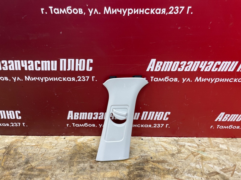 Обшивка средней стойки - фото 1