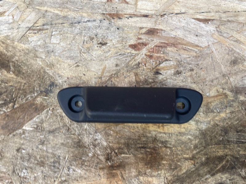 Ручка открывания багажника - фото 2