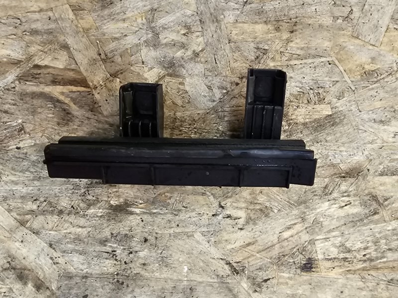 Направляющая стекла     двери - фото 4