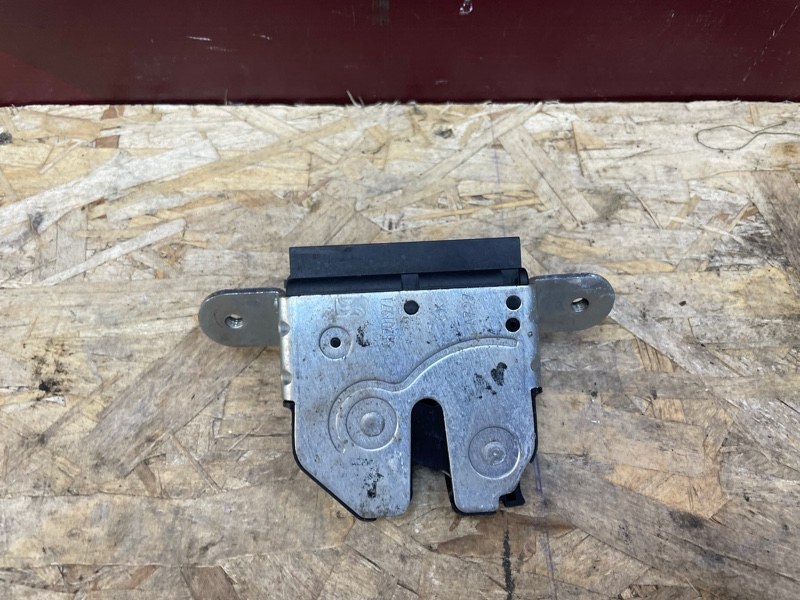 Замок крышки багажника - фото 5