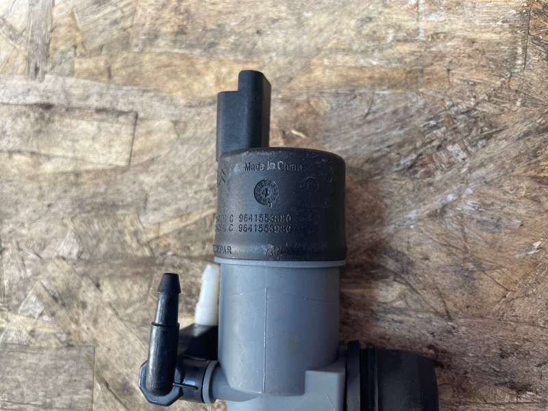 Моторчик бачка омывателя - фото 8