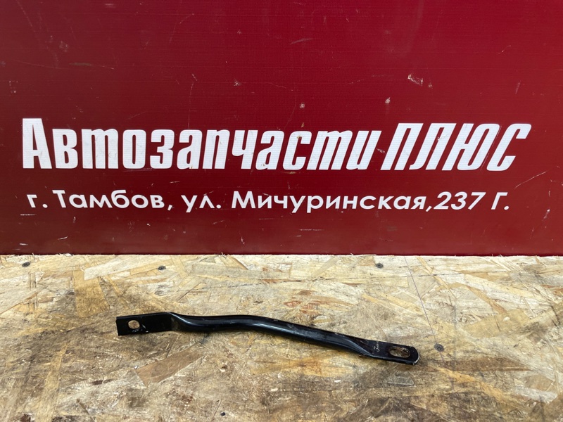 Кронштейн подрамника - фото 1