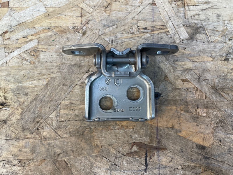 Петля двери - фото 2