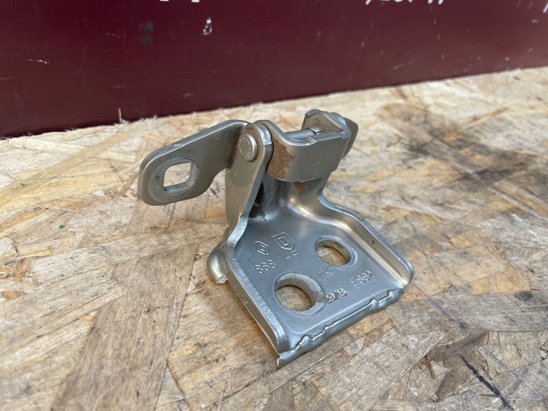 Петля двери - фото 4