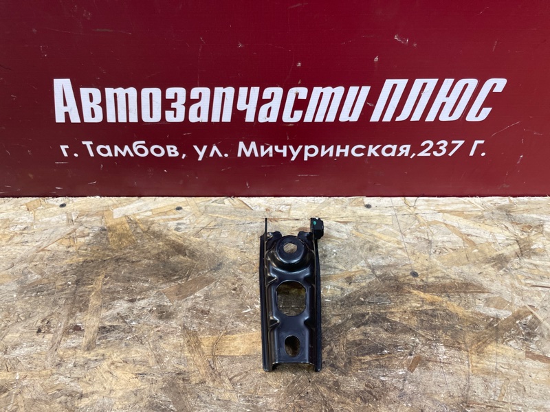 Кронштейн опоры двигателя - фото 1