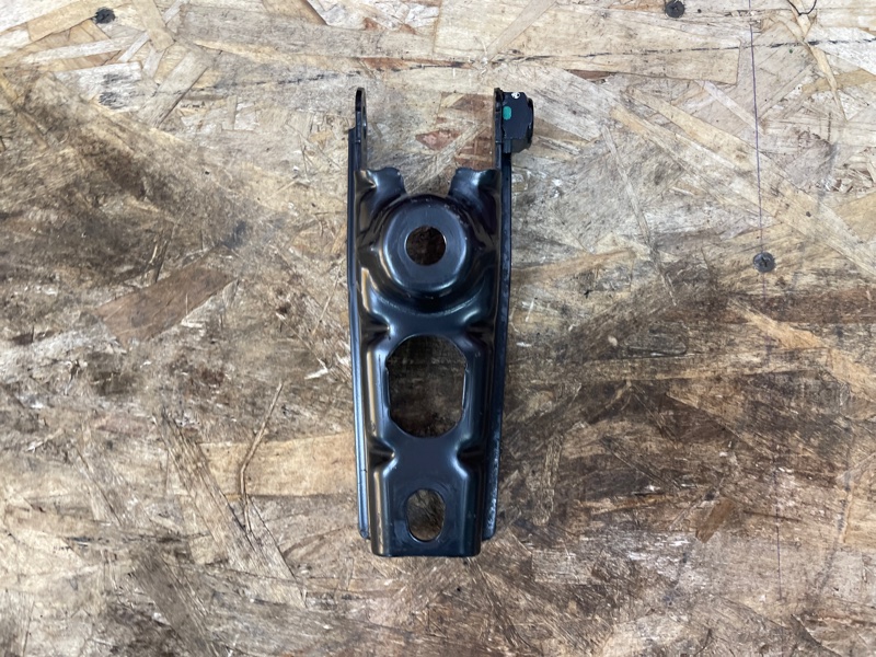 Кронштейн опоры двигателя - фото 2