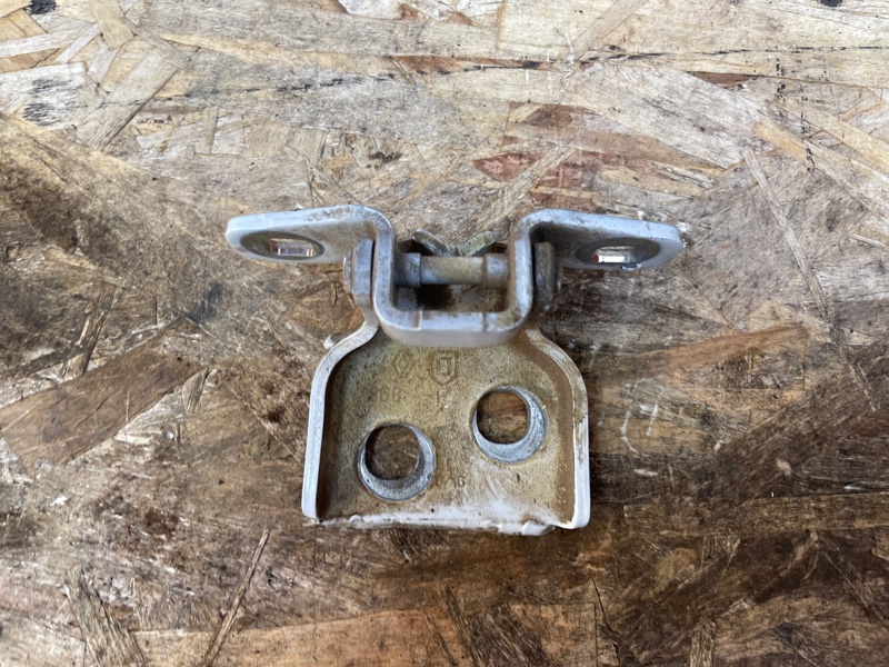 Петля двери - фото 2