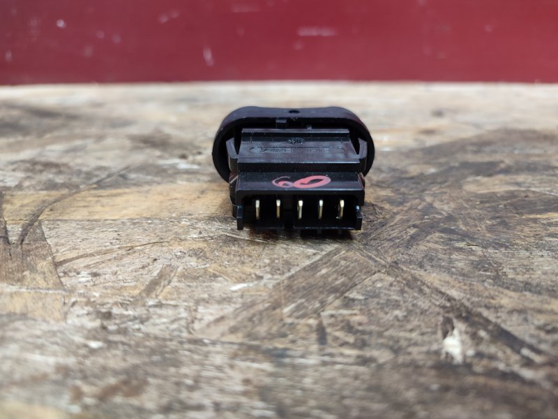 Кнопка блокировки дверей - фото 4