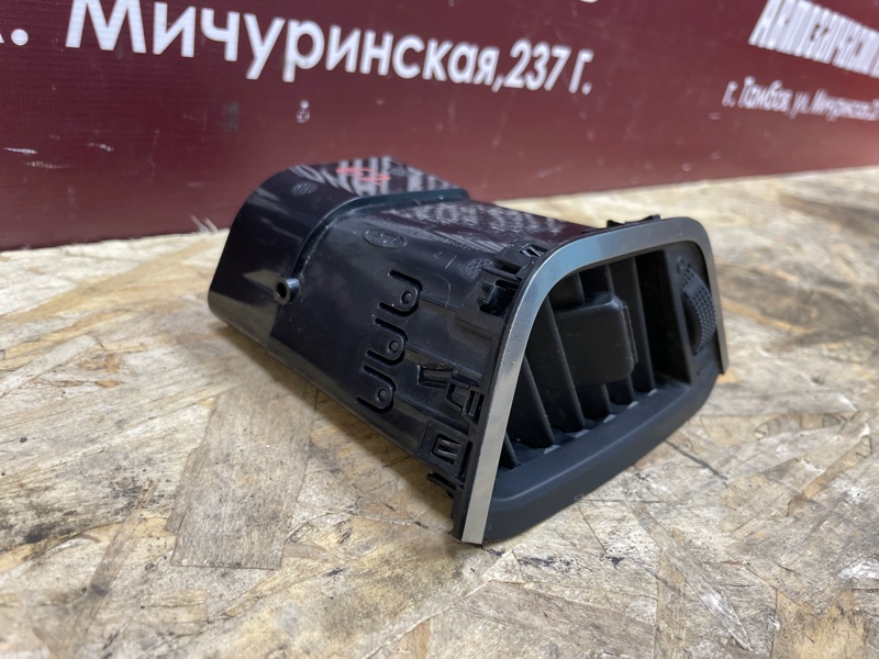 Воздушный дефлектор салона - фото 4