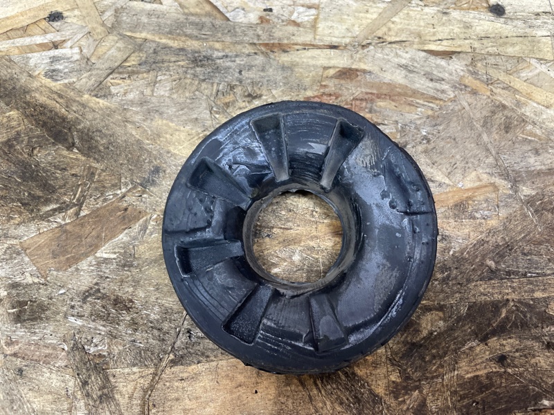 Верхняя опора    пружины - фото 5