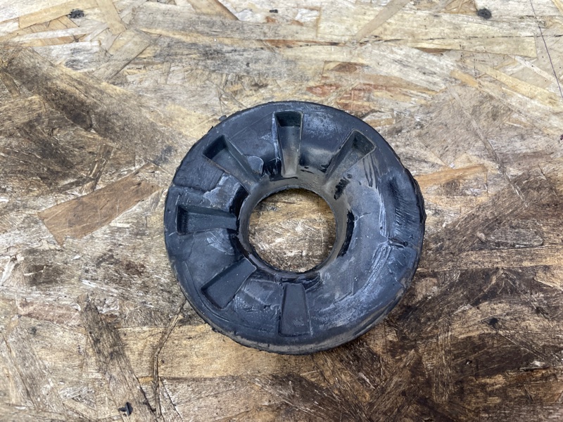 Верхняя опора    пружины - фото 4