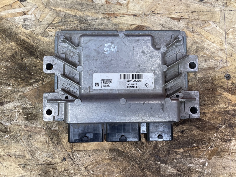 Блок управления двигателем - фото 2