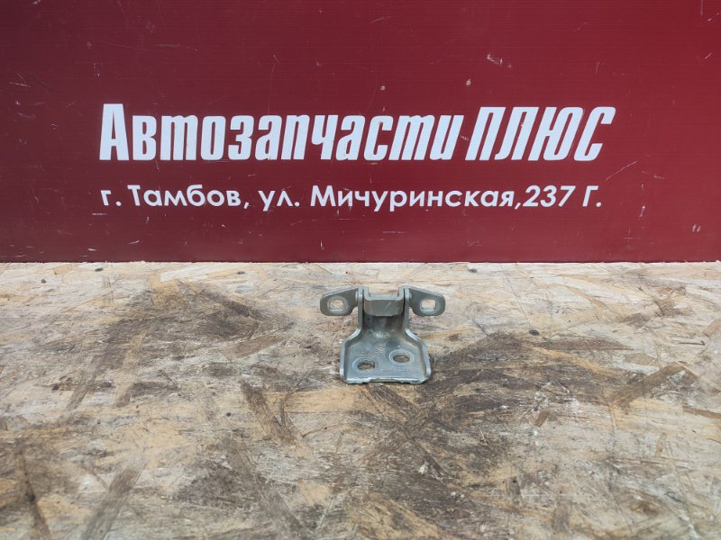 Петля двери - фото 1