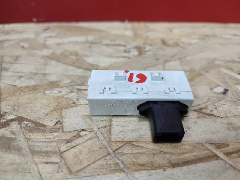 Датчик ремня безопасности - фото 6