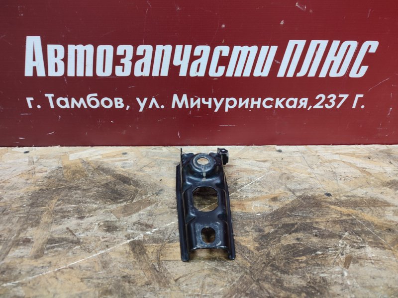 Кронштейн опоры двигателя - фото 1