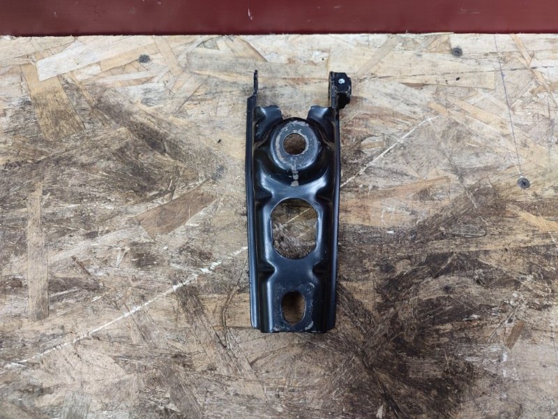 Кронштейн опоры двигателя - фото 2