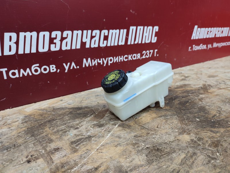 Бачок главного тормозного цилиндра - фото 4