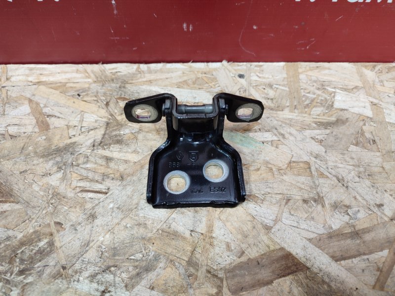 Петля двери - фото 1