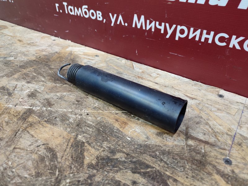 Пружина крышки багажника - фото 2