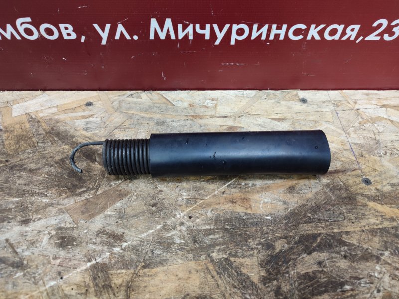 Пружина крышки багажника - фото 1