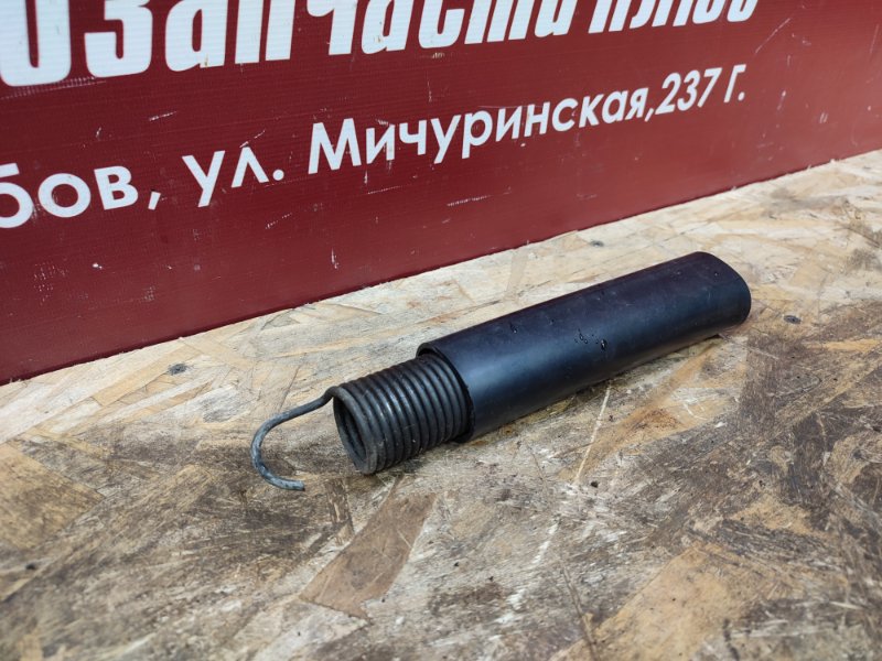 Пружина крышки багажника - фото 3