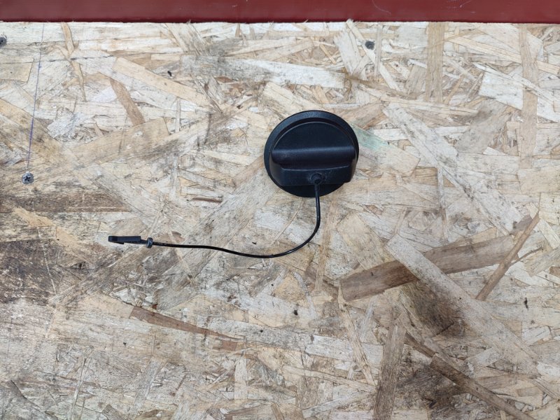 Крышка топливного бака - фото 2