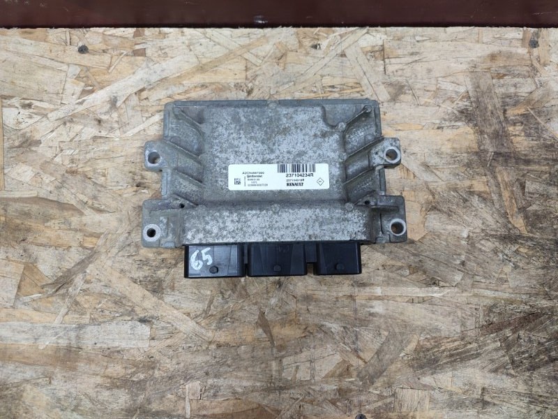 Блок управления двигателем - фото 2