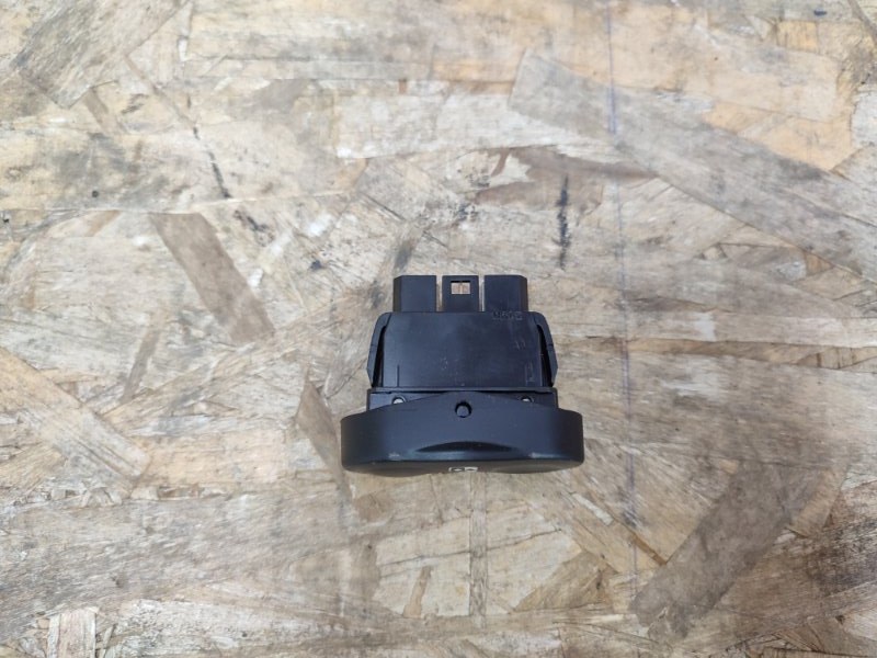 Кнопка стеклоподъемника - фото 5